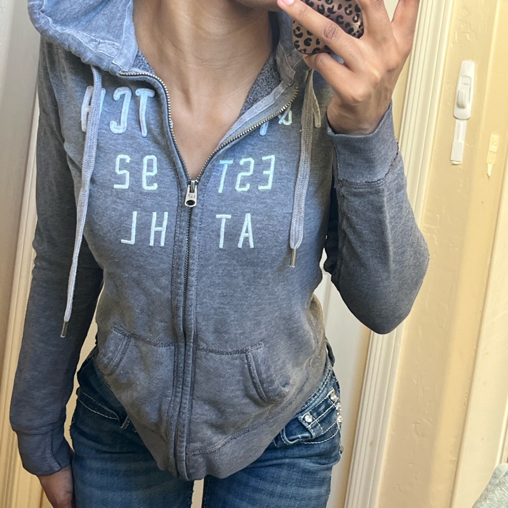 Abercrombie & Fitch Heather Gray Zip-Up Hoodie